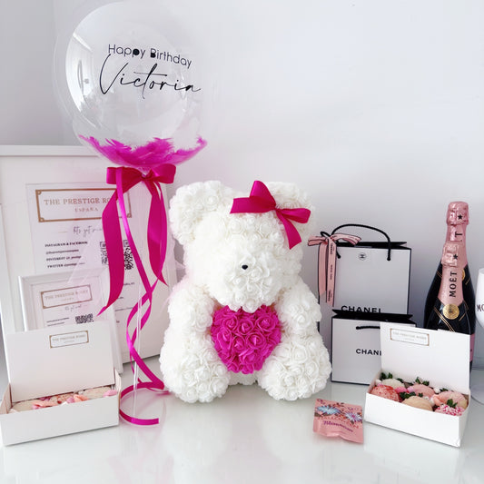 Set de regalo con Oso de rosas, globo personalizado, embalaje y fresas bañadas en chocolate