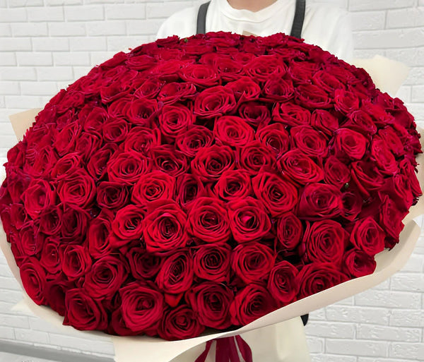 Elegante bouquet de 200 rosas rojas de tallo largo, el regalo perfecto para expresar amor y pasión