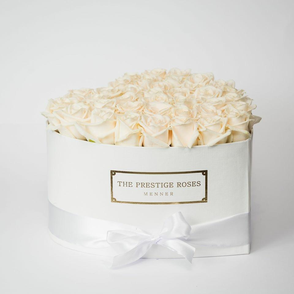 Caja Blanco Corazon de Rosas Frescas Blancas | The Prestige Roses - The Prestige Roses Madrid