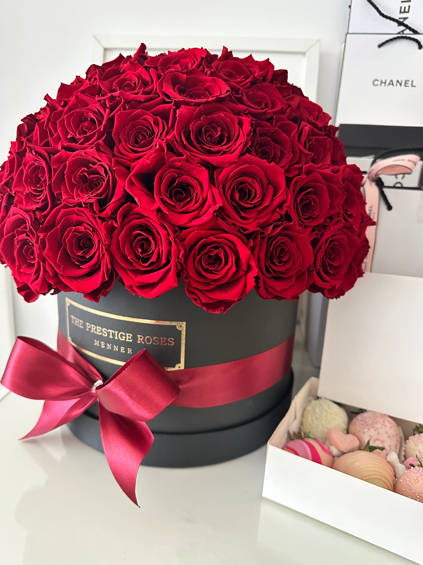 Caja Grande de Rosas Eternas en estilo Luxury Dome