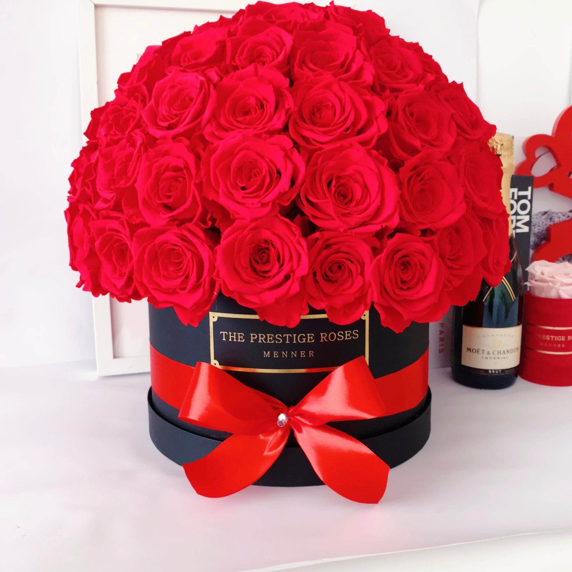 Caja Grande de Rosas Eternas en estilo Luxury Dome | The Prestige Roses