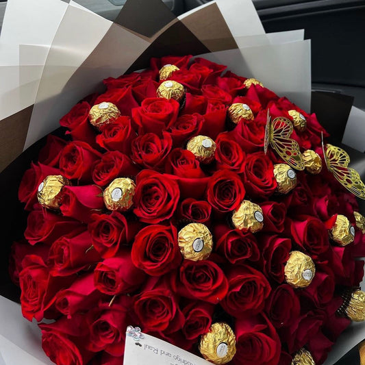 Ramo de Rosas Frescas con Ferrero - The Prestige Roses España