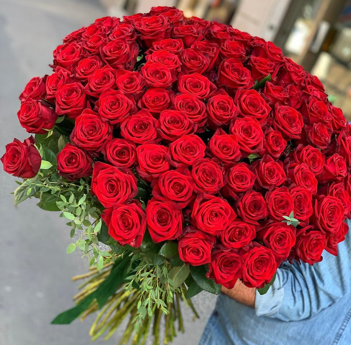 Ramo de 100 Rosas Frescas - The Prestige Roses Espana